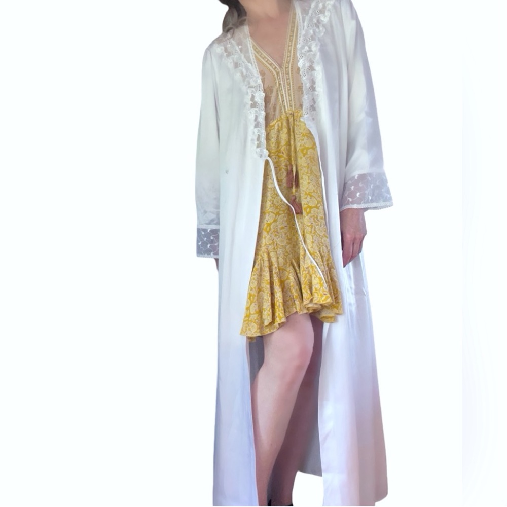 Vintage Division Of Mod Lebanon White Silky Lace … - image 5